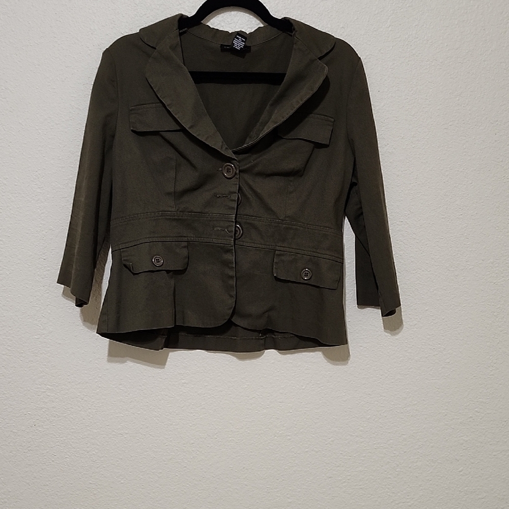 Courtenay Green Blazer with Tailored Fit and Three-Quarter Sleeves